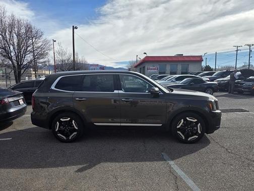 2025 Kia Telluride S