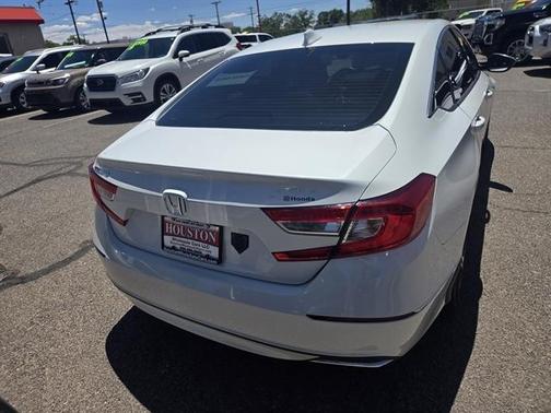White 2019 Honda Accord EX-L