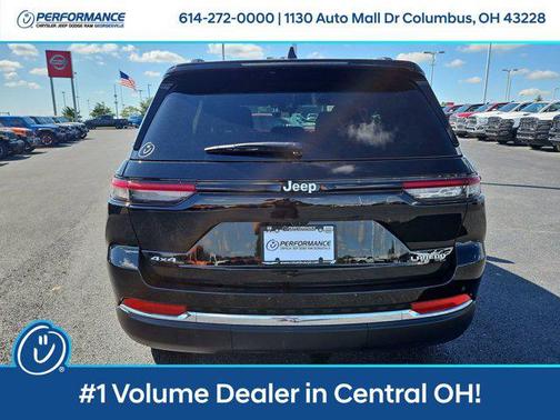 2025 Jeep Grand Cherokee Laredo