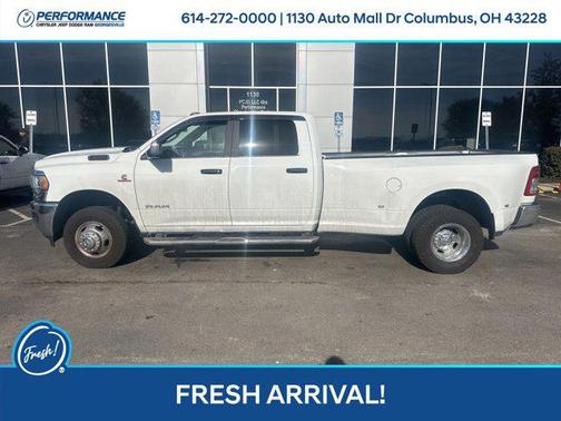 2022 RAM 3500 Big Horn Crew Cab 4x4 8' Box