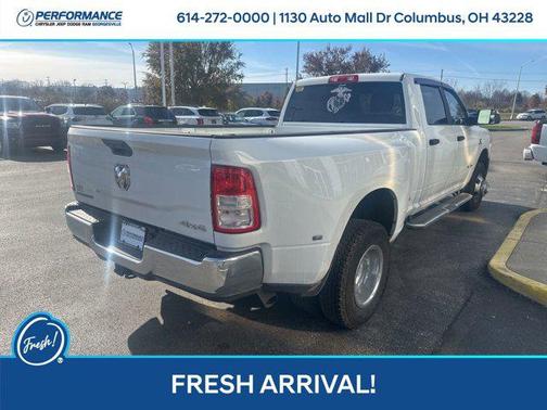 2022 RAM 3500 Big Horn Crew Cab 4x4 8' Box