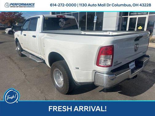 2022 RAM 3500 Big Horn Crew Cab 4x4 8' Box