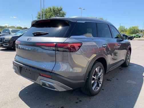 2022 INFINITI QX60 Luxe