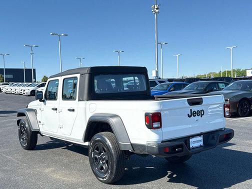 Bright White Clearcoat 2025 Jeep Gladiator Sport