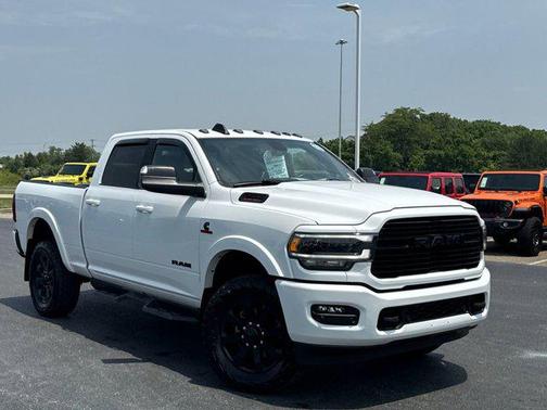 2022 RAM 2500 Laramie Crew Cab 4x4 6'4' Box