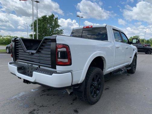 2022 RAM 2500 Laramie Crew Cab 4x4 6'4' Box