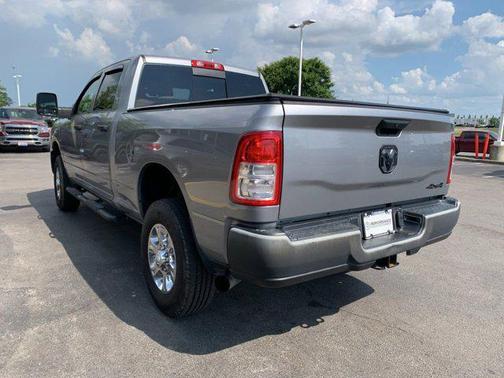 2024 RAM 2500 Tradesman Crew Cab 4x4 6'4' Box