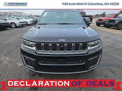 Diamond Black Crystal Pearlcoat 2026 Jeep Grand Cherokee Limited