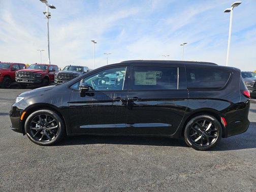 2026 Chrysler Pacifica L