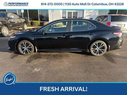 2020 Toyota Camry SE