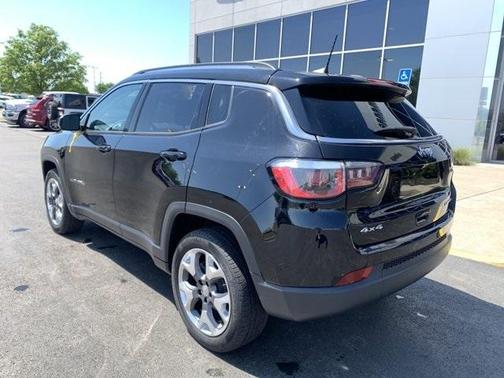 Photo 5 of 24 of 2019 Jeep Compass Limited