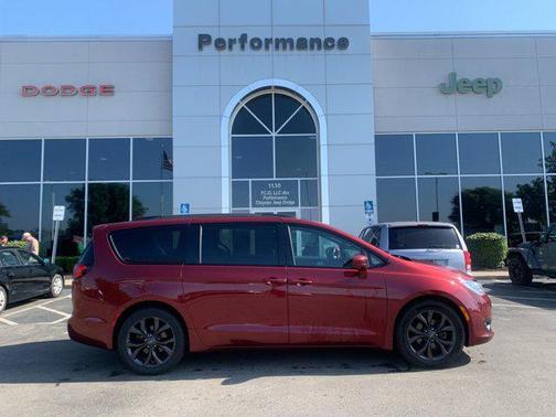 2020 Chrysler Pacifica Touring-L Plus