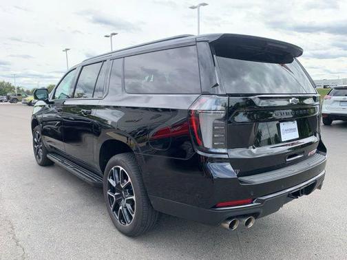 2025 Chevrolet Suburban RST