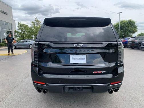 2025 Chevrolet Suburban RST