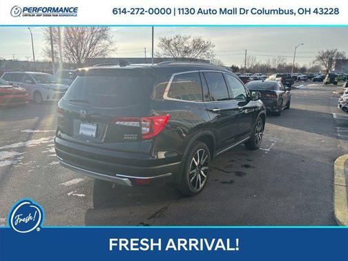 2022 Honda Pilot Touring 8-Passenger