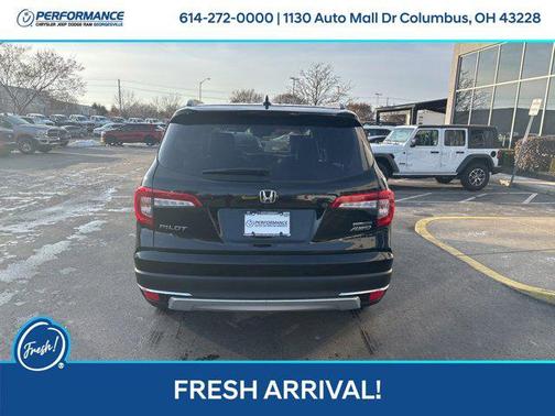 2022 Honda Pilot Touring 8-Passenger