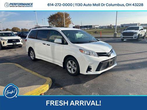 2020 Toyota Sienna SE