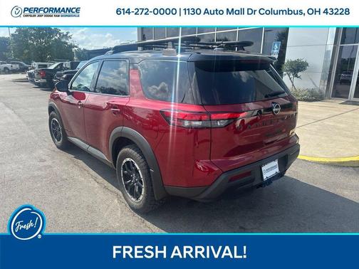 Scarlet Ember Tintcoat/Super Black 2023 Nissan Pathfinder Rock Creek