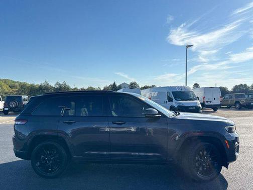 2022 Jeep Grand Cherokee 4xe Summit