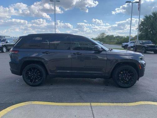 2022 Jeep Grand Cherokee 4xe Summit