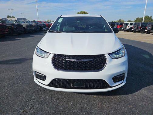 2026 Chrysler Pacifica L