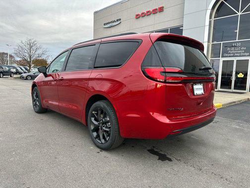 2026 Chrysler Pacifica L