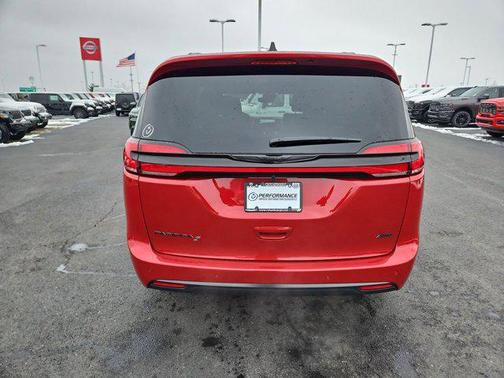 2026 Chrysler Pacifica L