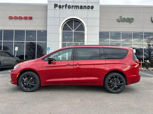 2026 Chrysler Pacifica L