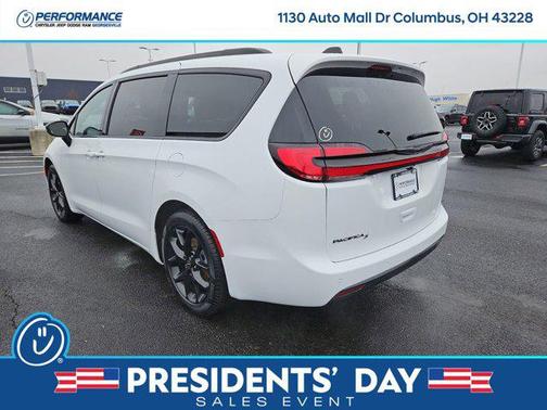 2026 Chrysler Pacifica L