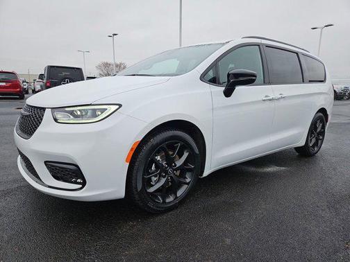 2026 Chrysler Pacifica L