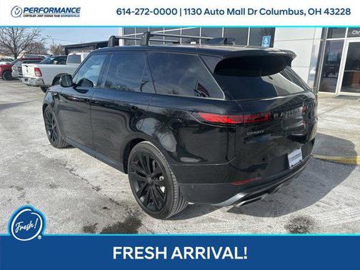 2025 Land Rover Range Rover Sport SE