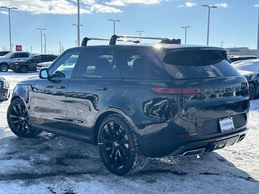 2025 Land Rover Range Rover Sport SE