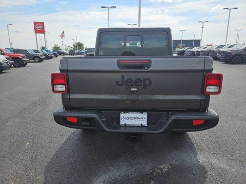2025 Jeep Gladiator Sport
