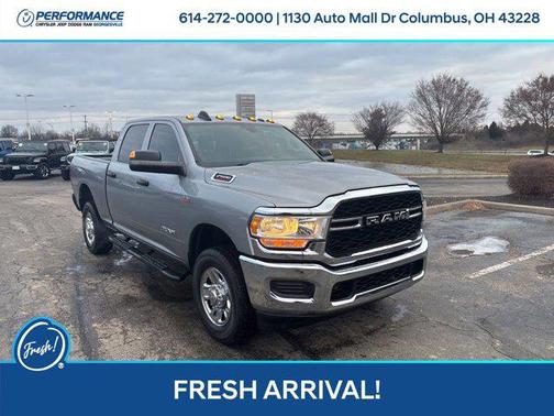 2020 RAM 2500 Tradesman Crew Cab 4X4 6'4' Box