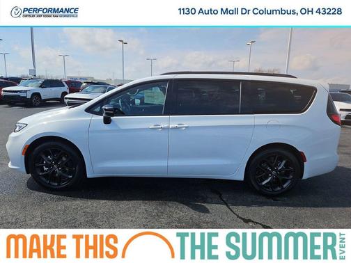 Bright White Clearcoat 2026 Chrysler Pacifica L