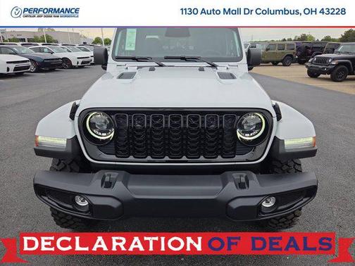 Bright White Clearcoat 2026 Jeep Gladiator Willys 4x4