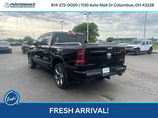 Diamond Black Crystal Pearlcoat 2021 RAM 1500 Limited