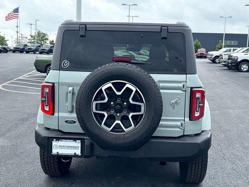 2024 Ford Bronco Outer Banks