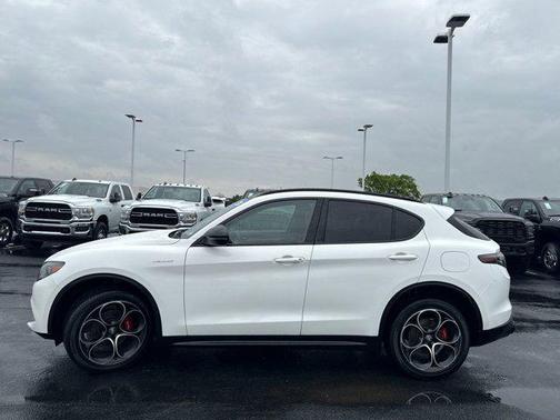 2024 Alfa Romeo Stelvio Veloce AWD