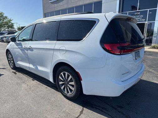 2021 Chrysler Pacifica Hybrid Touring L