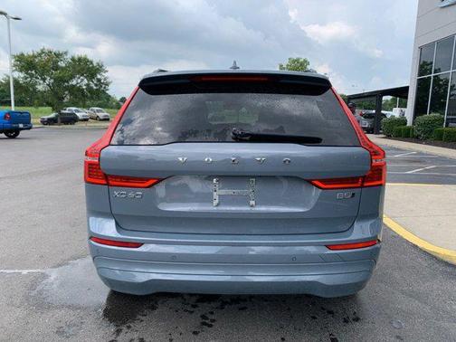 2023 Volvo XC60 B5 Core