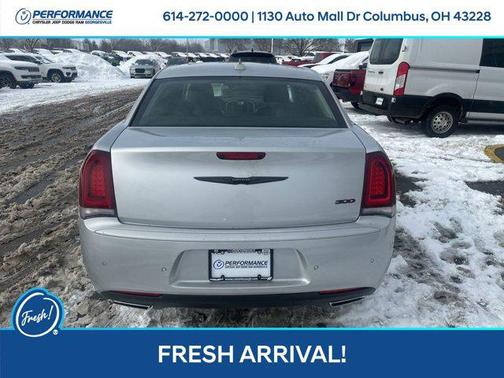 2023 Chrysler 300 Touring