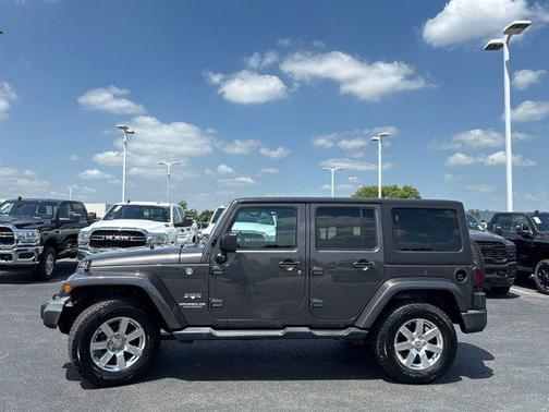 2017 Jeep Wrangler Unlimited Sahara
