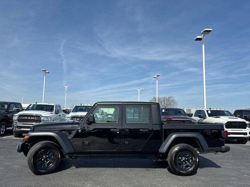 2023 Jeep Gladiator Sport