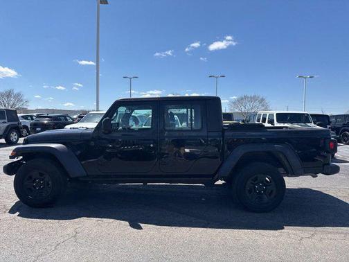 2023 Jeep Gladiator Sport