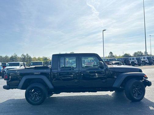 2023 Jeep Gladiator Sport