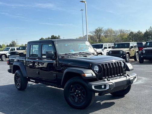2023 Jeep Gladiator Sport