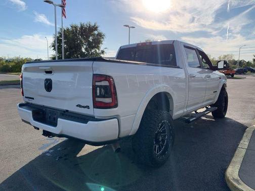 2022 RAM 2500 Laramie Crew Cab 4x4 6'4' Box