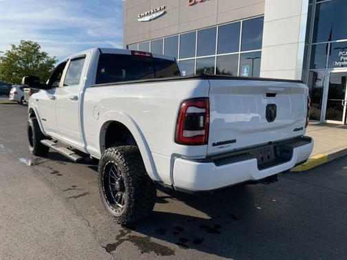 2022 RAM 2500 Laramie Crew Cab 4x4 6'4' Box