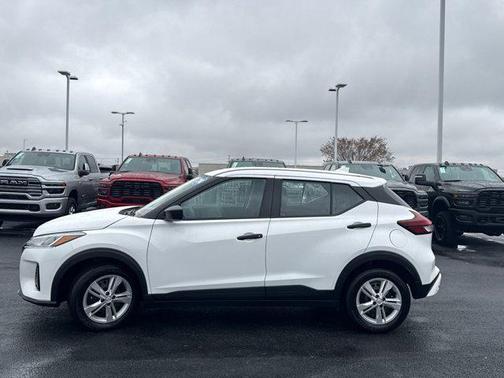 2024 Nissan Kicks S